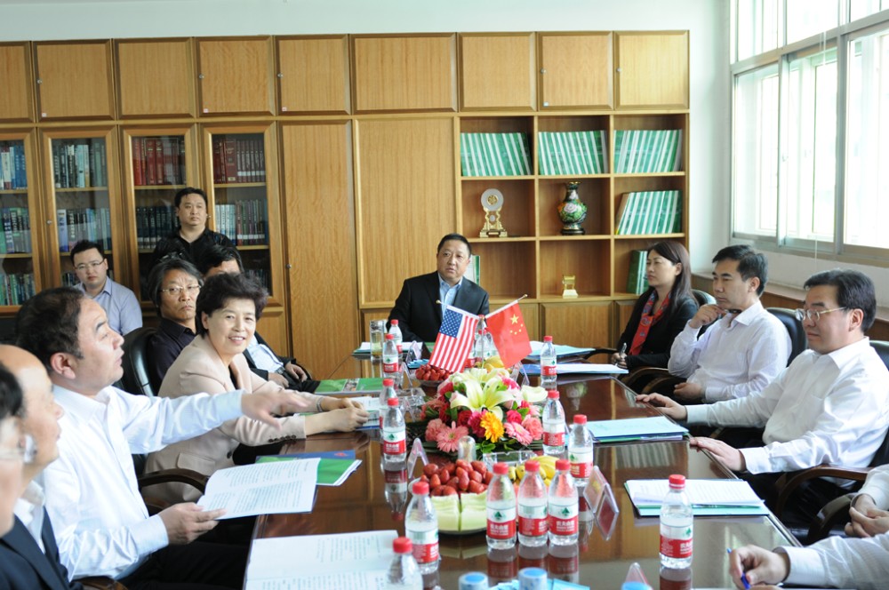 人社部副部长信长星考察留学园代表企业——民海生物工程公司