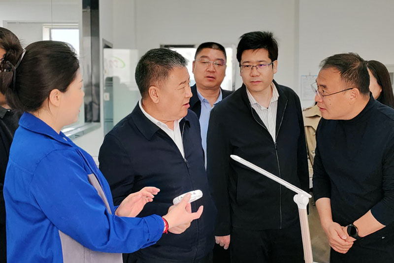芮文刚书记一行调研甘肃东兴义齿有限公司